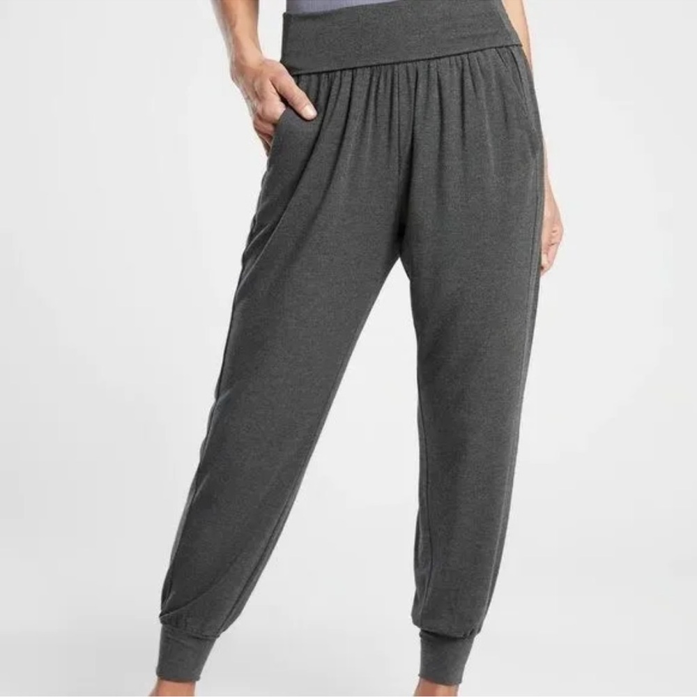 Athleta Studio Jogger Size Small